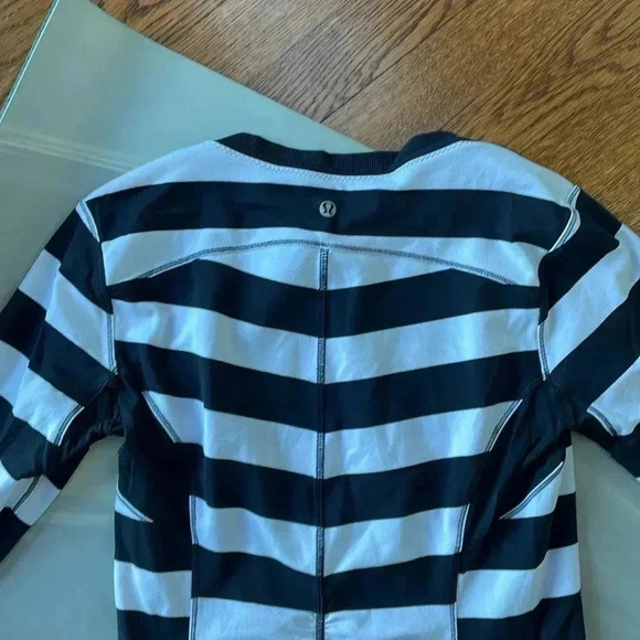 Lululemon I 2 - Picture 6 of 15